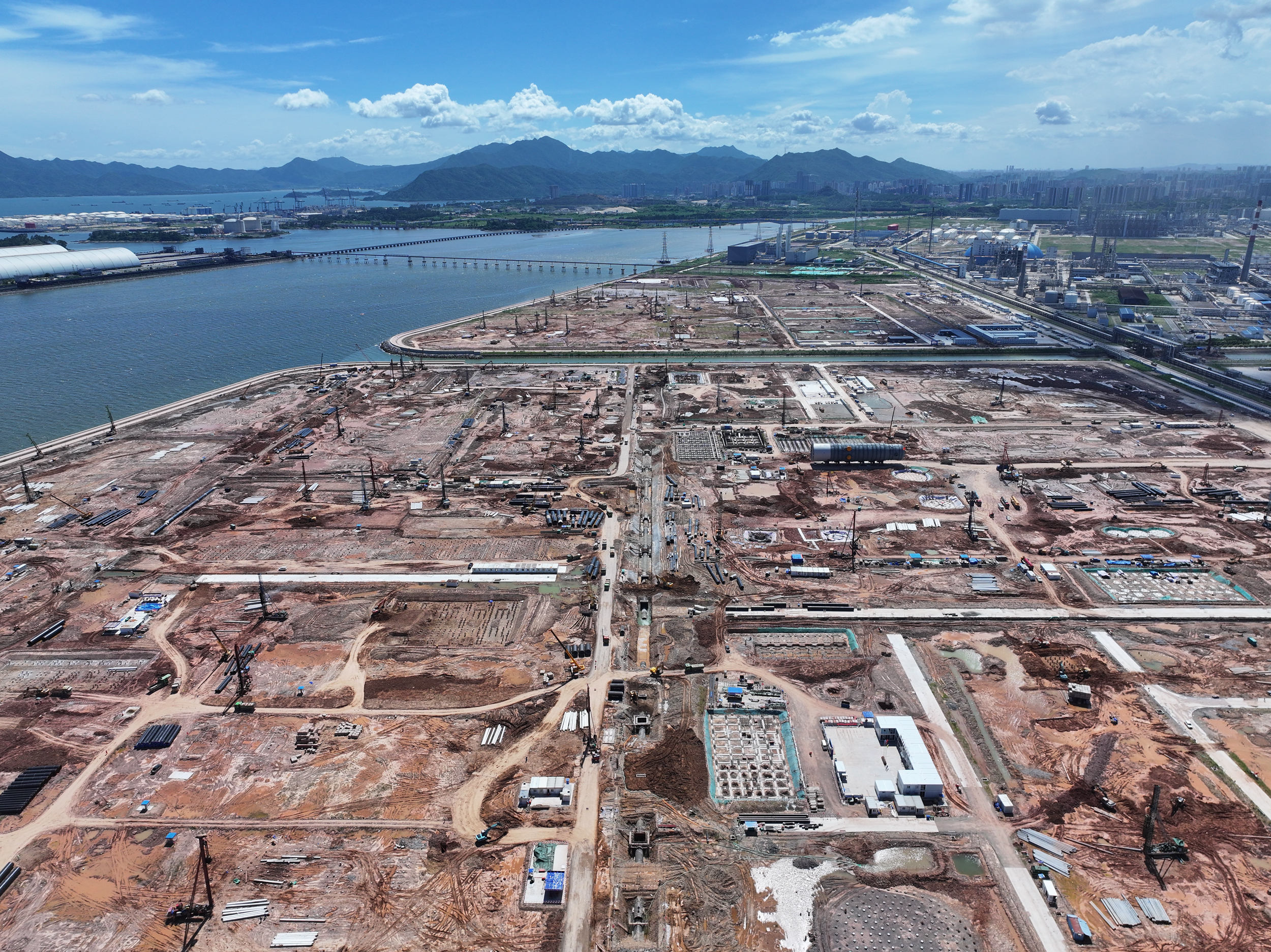 图3 中海壳牌惠州三期乙烯项目 鸟瞰清晰-2500压缩.jpg