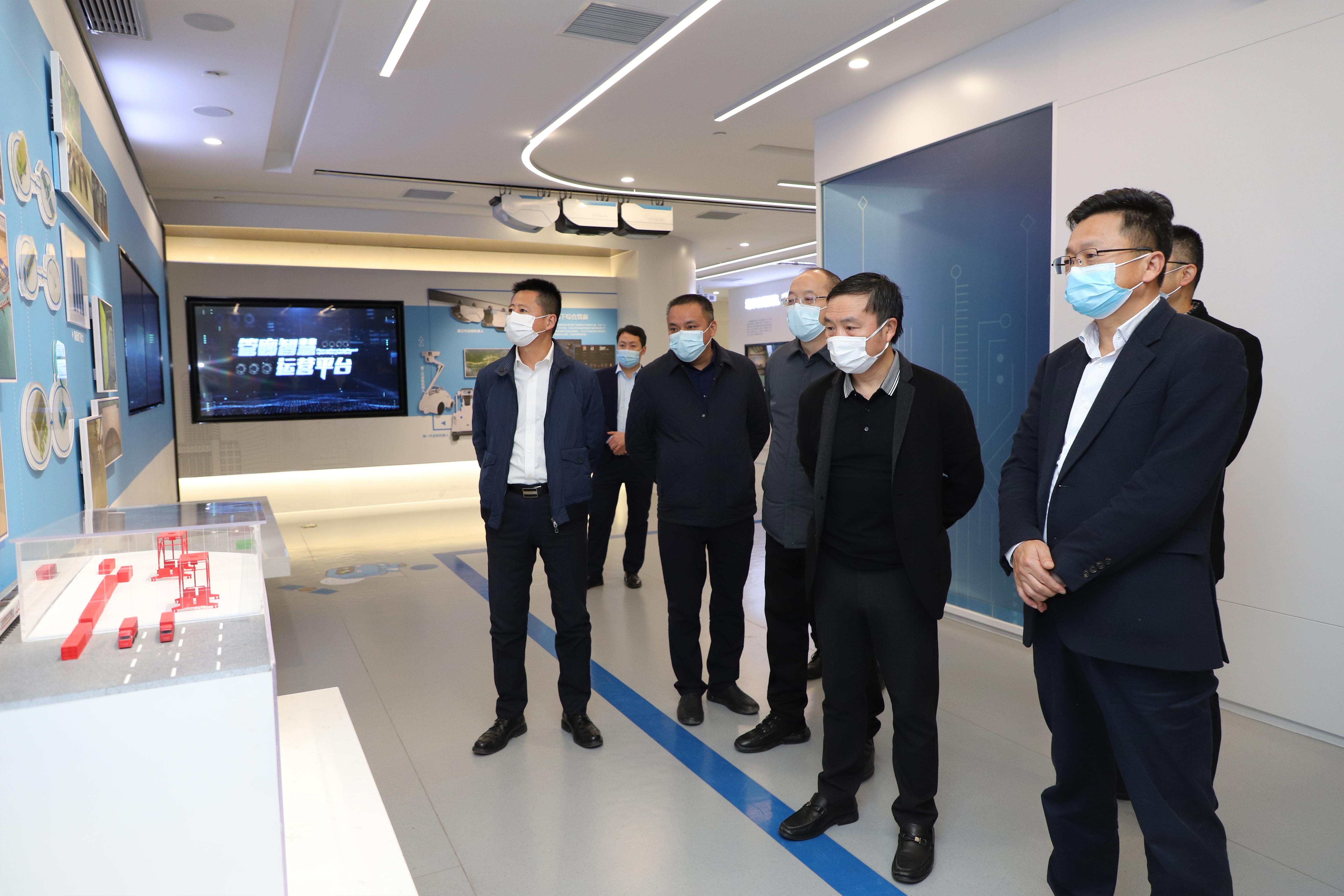 朱文汇会见川威集团党委书记董事长王劲