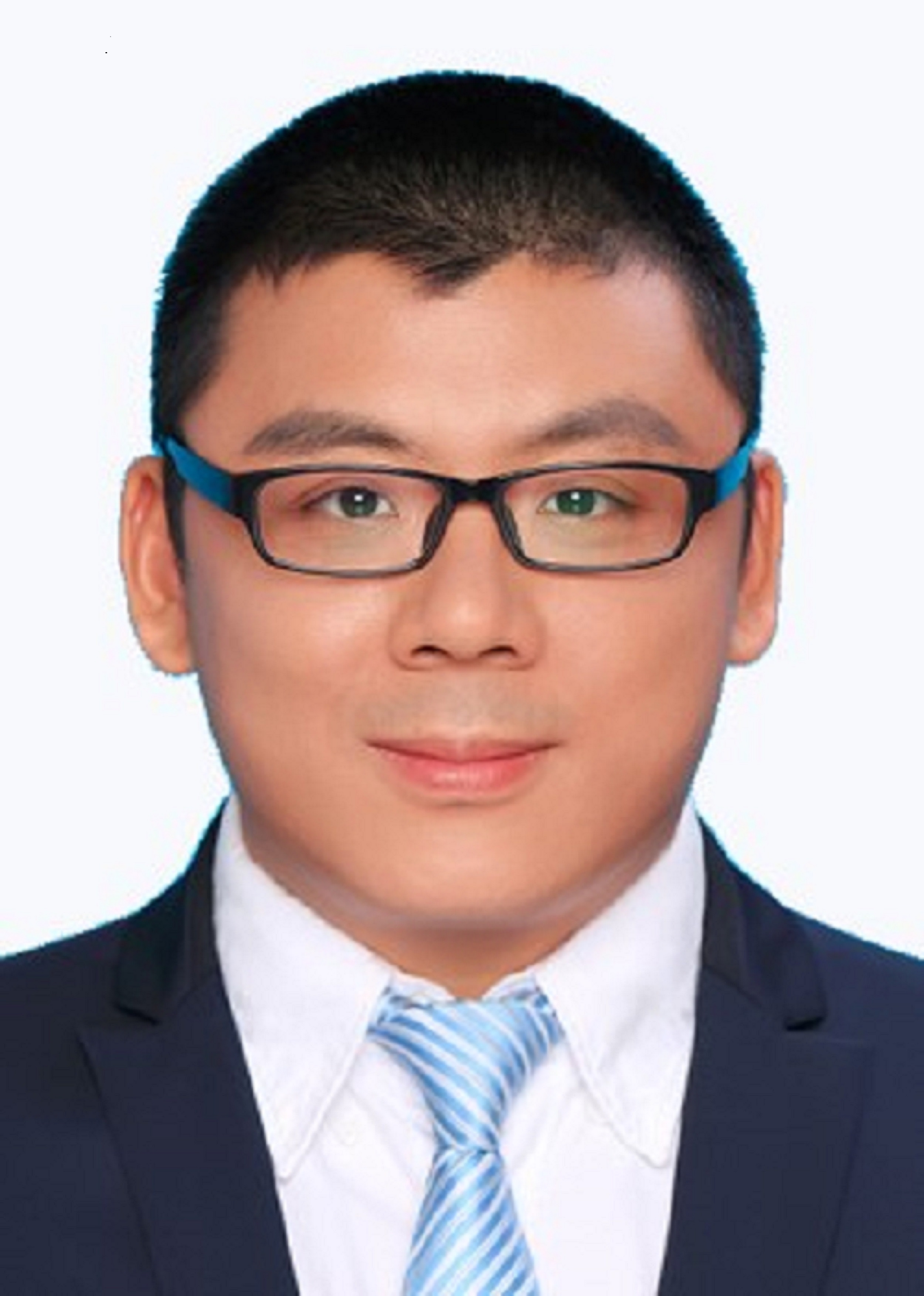 个人证件照.jpg 个人证件照.jpg