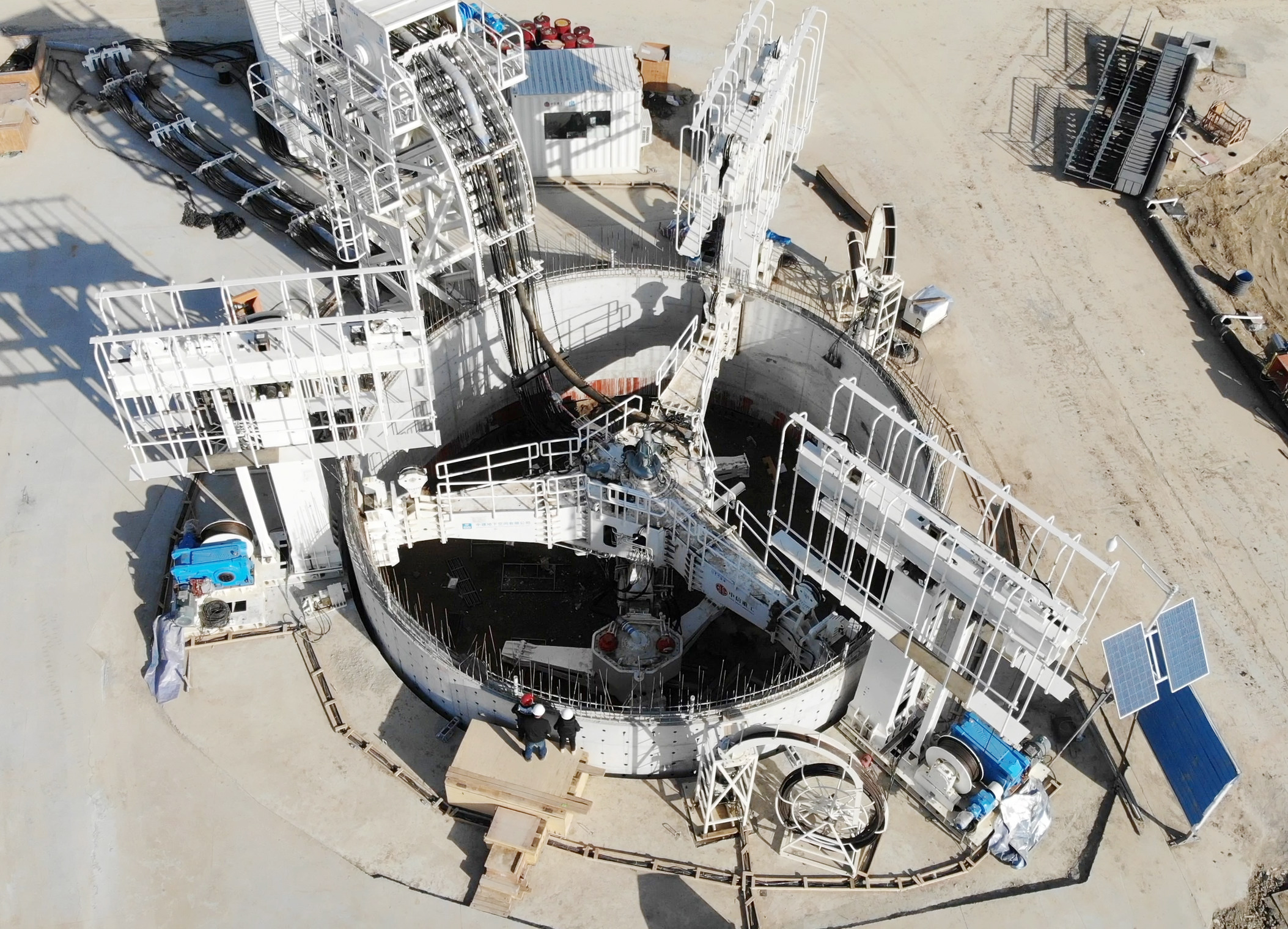 SECM城市大直径竖井掘进机在河南驻马店平舆县中试,完成地下生态油库项目施工V2.jpg SECM城市大直径竖井掘进机在河南驻马店平舆县中试,完成地下生态油库项目施工V2.jpg