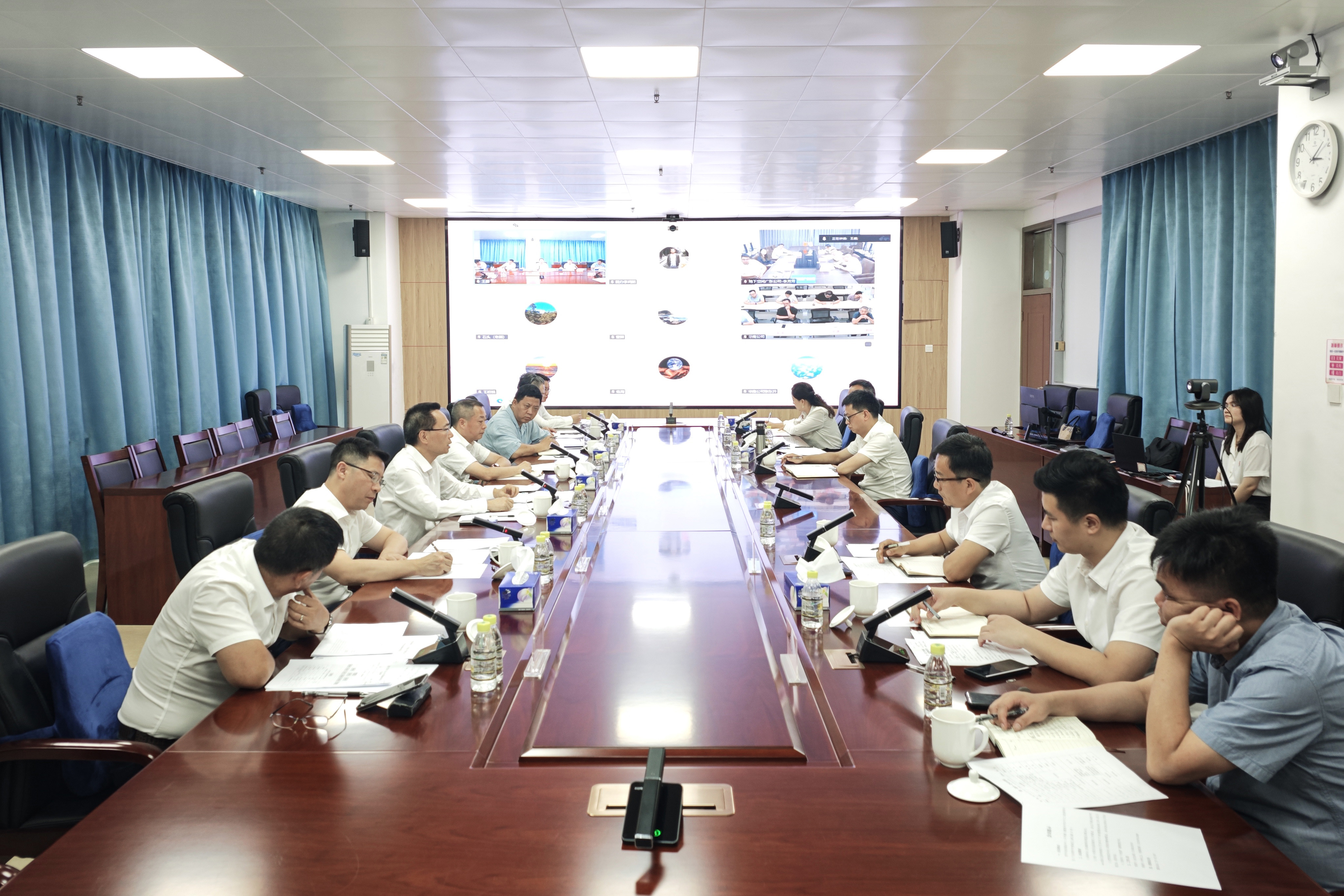 20250619韩杰赴惠召开在粤机构调研座谈会全景图-2.jpg 20250619韩杰赴惠召开在粤机构调研座谈会全景图-2.jpg
