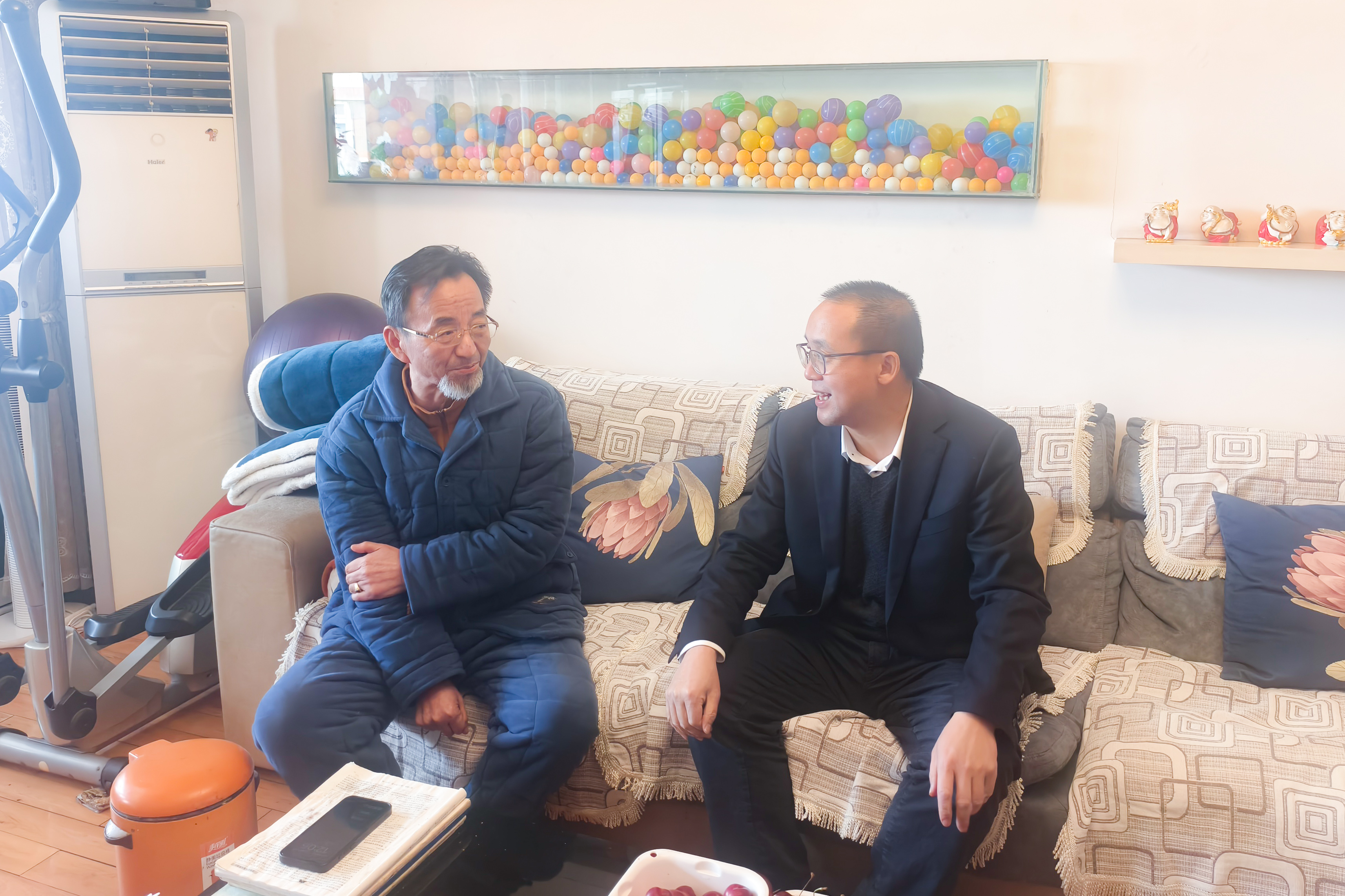 202602 崔同建慰问康景文 (1).jpg