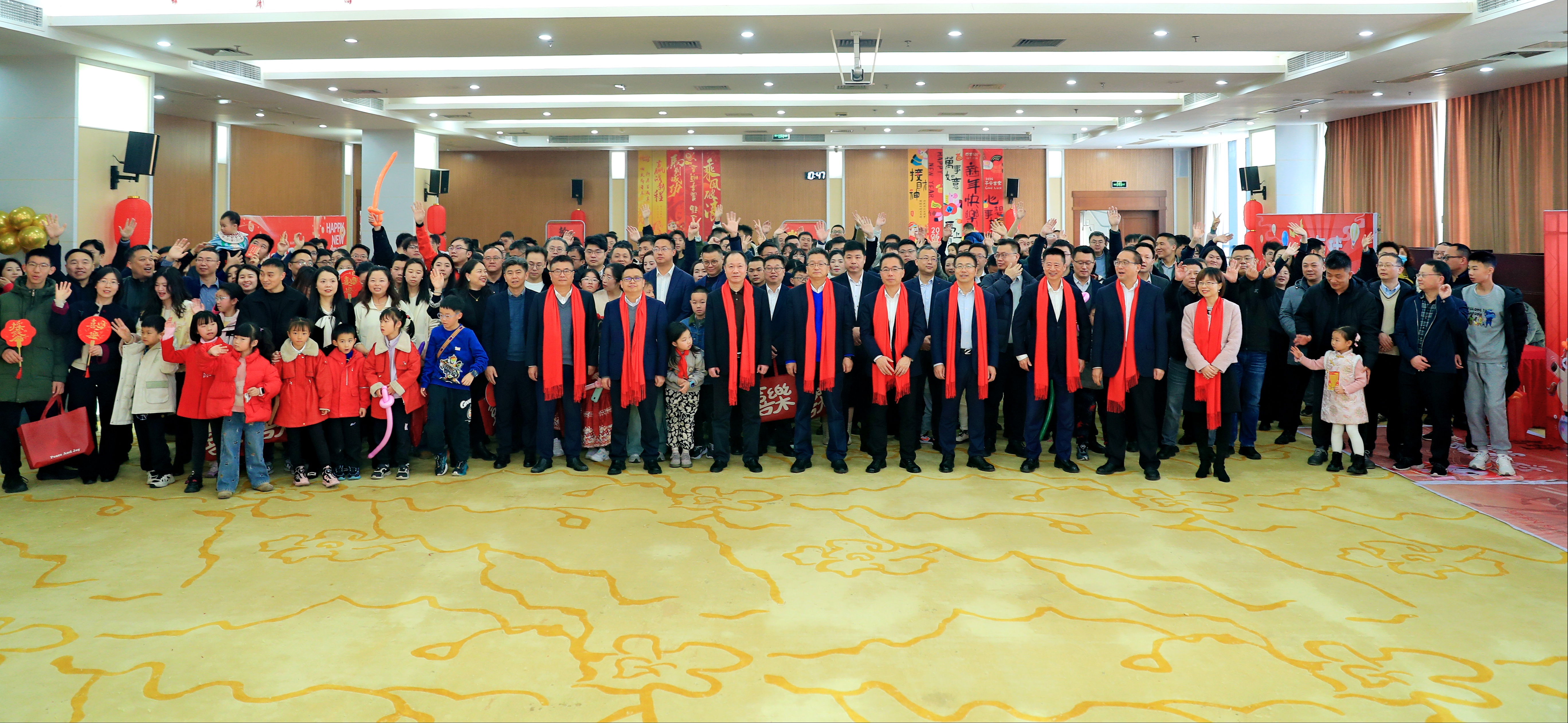 合影 CDJY9633.JPG 合影 CDJY9633.JPG